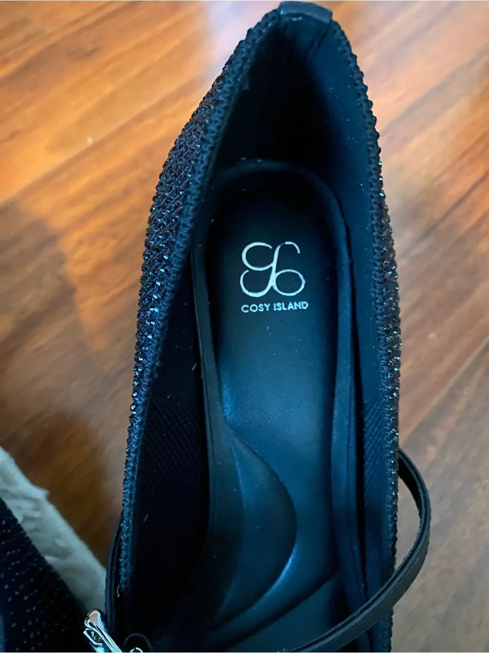 StyleFlex Pointed Toe Heeled Platform Pump
